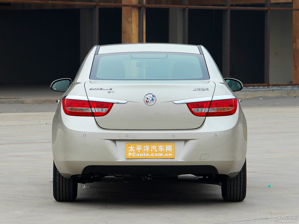 卡其金英朗整車外觀外觀圖片