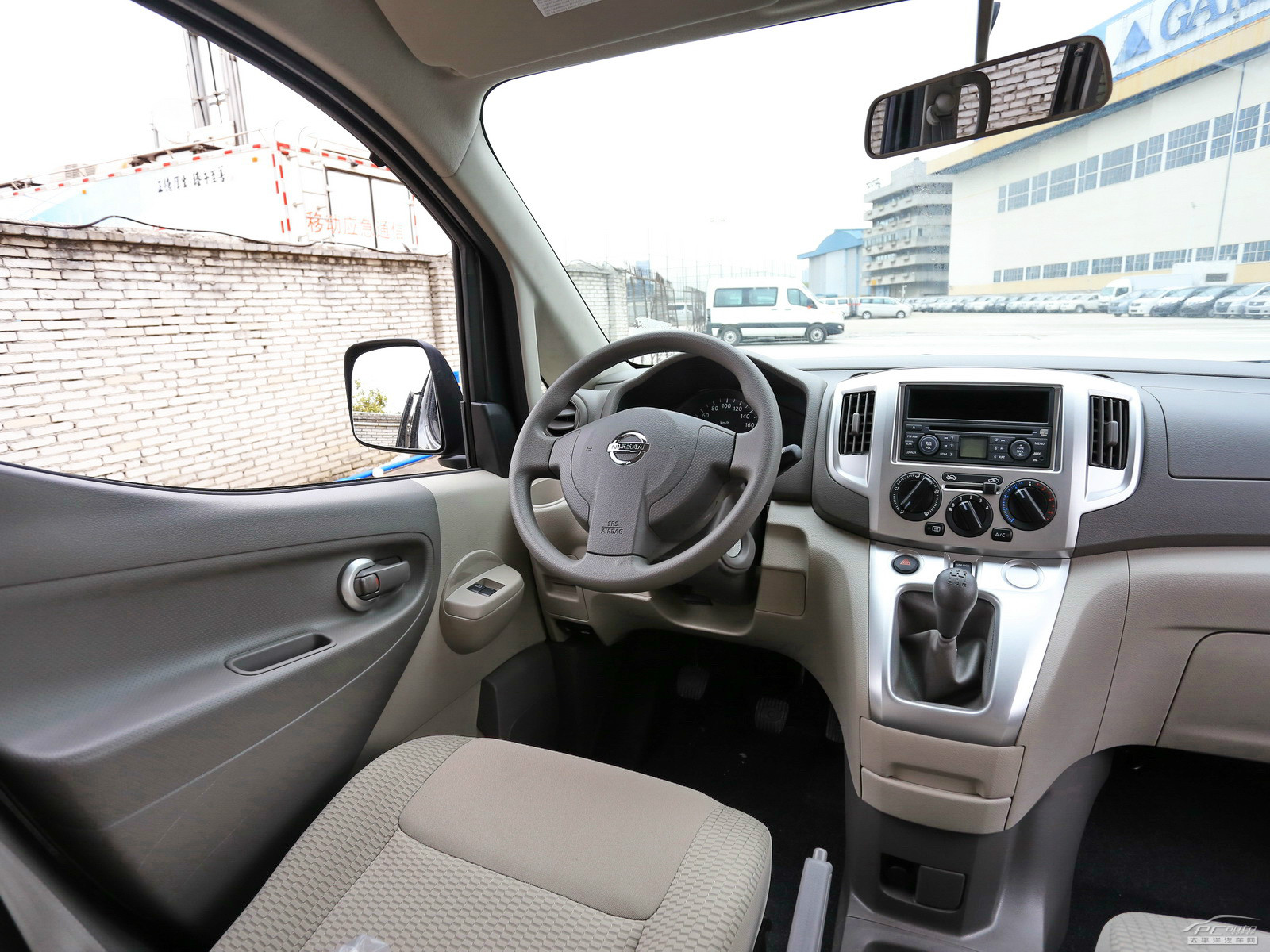 日產(chǎn)NV200內(nèi)飾高清大圖