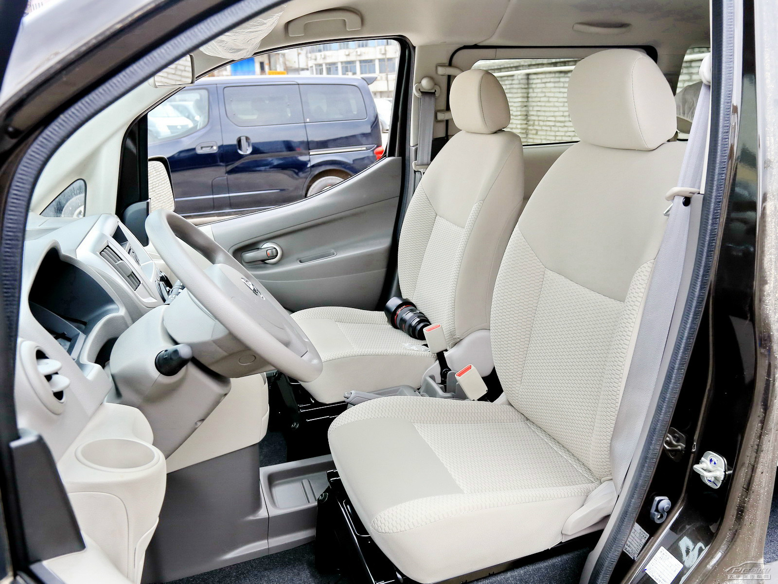 日產(chǎn)NV200內(nèi)飾高清大圖