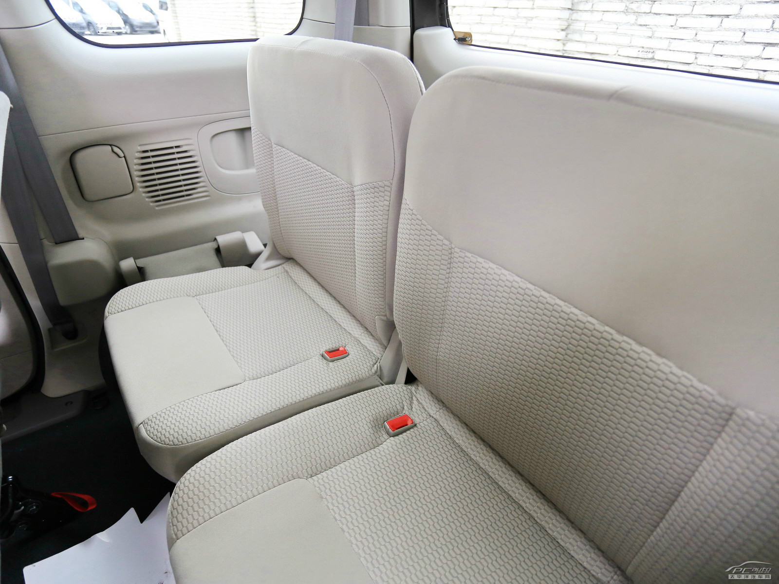 日產(chǎn)NV200內(nèi)飾高清大圖