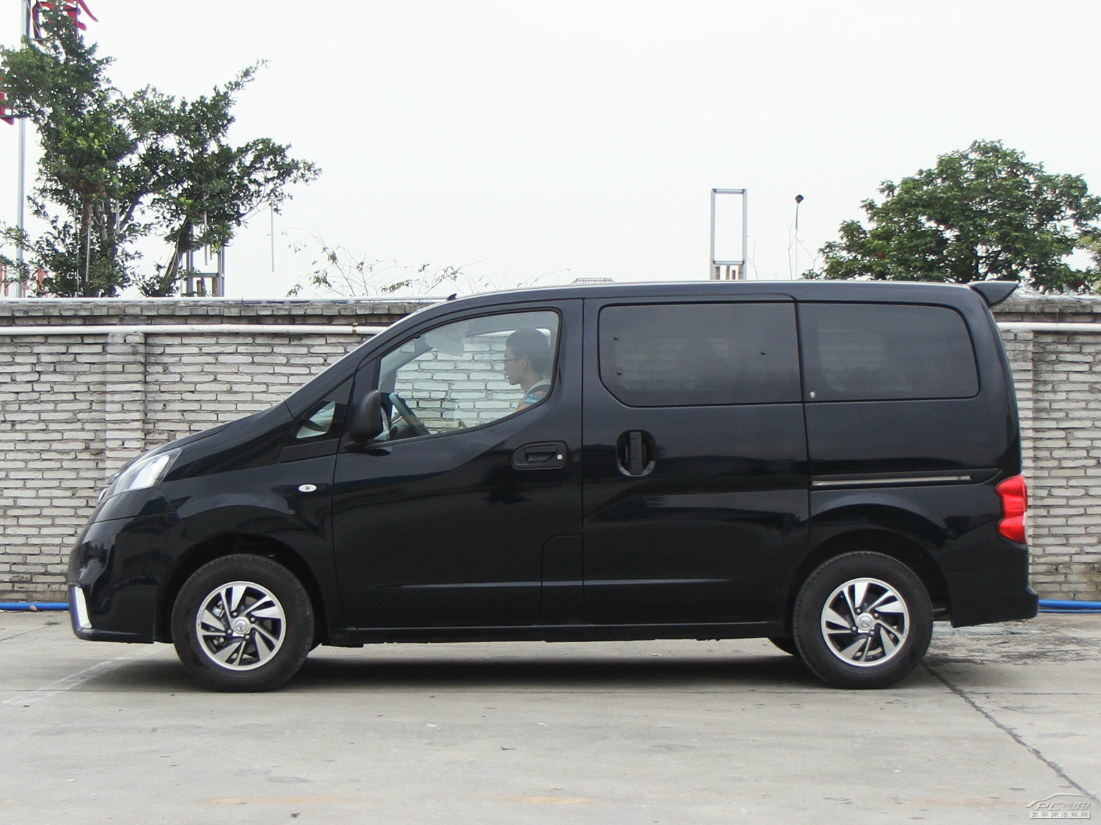 日產(chǎn)NV200外觀高清大圖