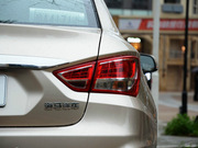2014款 1.6L AT 尊貴型 2014款 1.6L AT 尊貴型