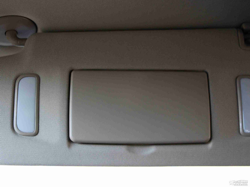 琥珀金別克GL8車廂內(nèi)飾圖片