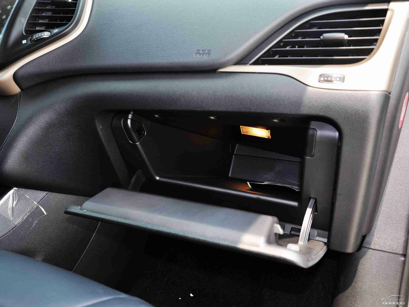 自由光(進口)空間高清大圖