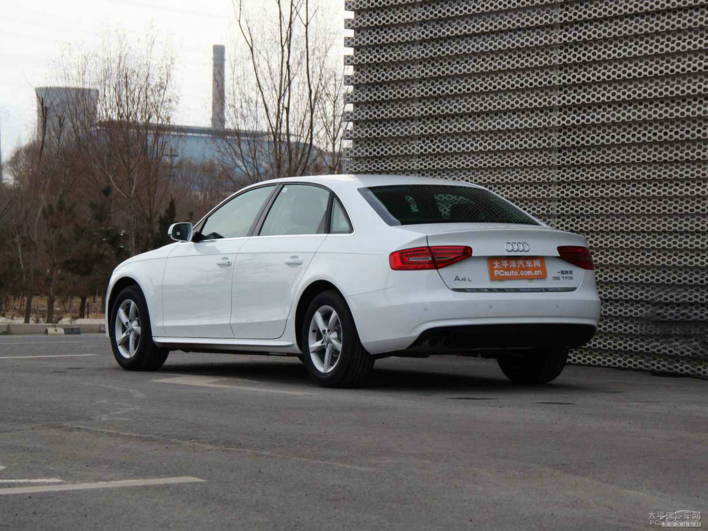 朱鷺白奧迪A4L整車外觀外觀圖片