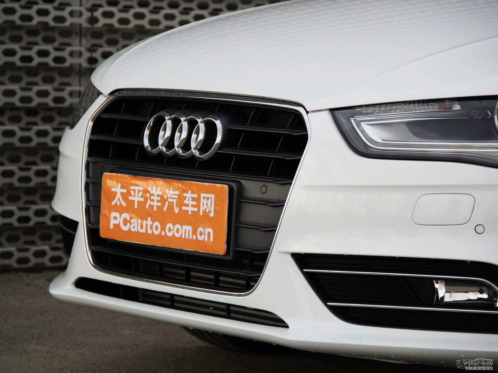 朱鷺白奧迪A4L車頭外觀圖片