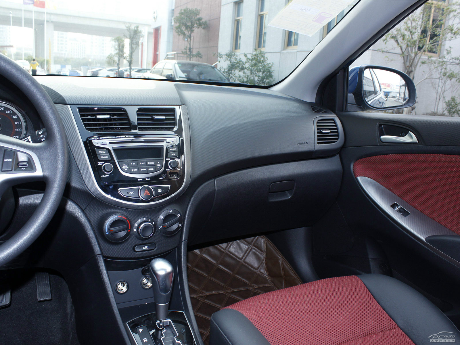 瑞奕內(nèi)飾高清大圖