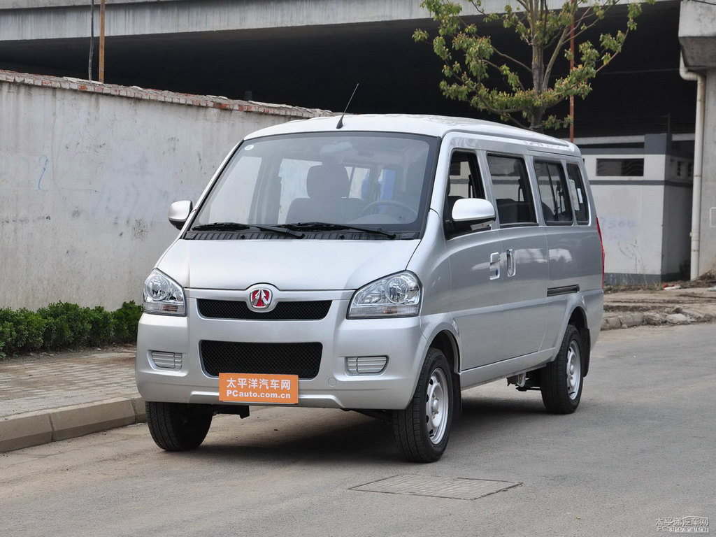 銀色北汽威旺307整車外觀外觀圖片