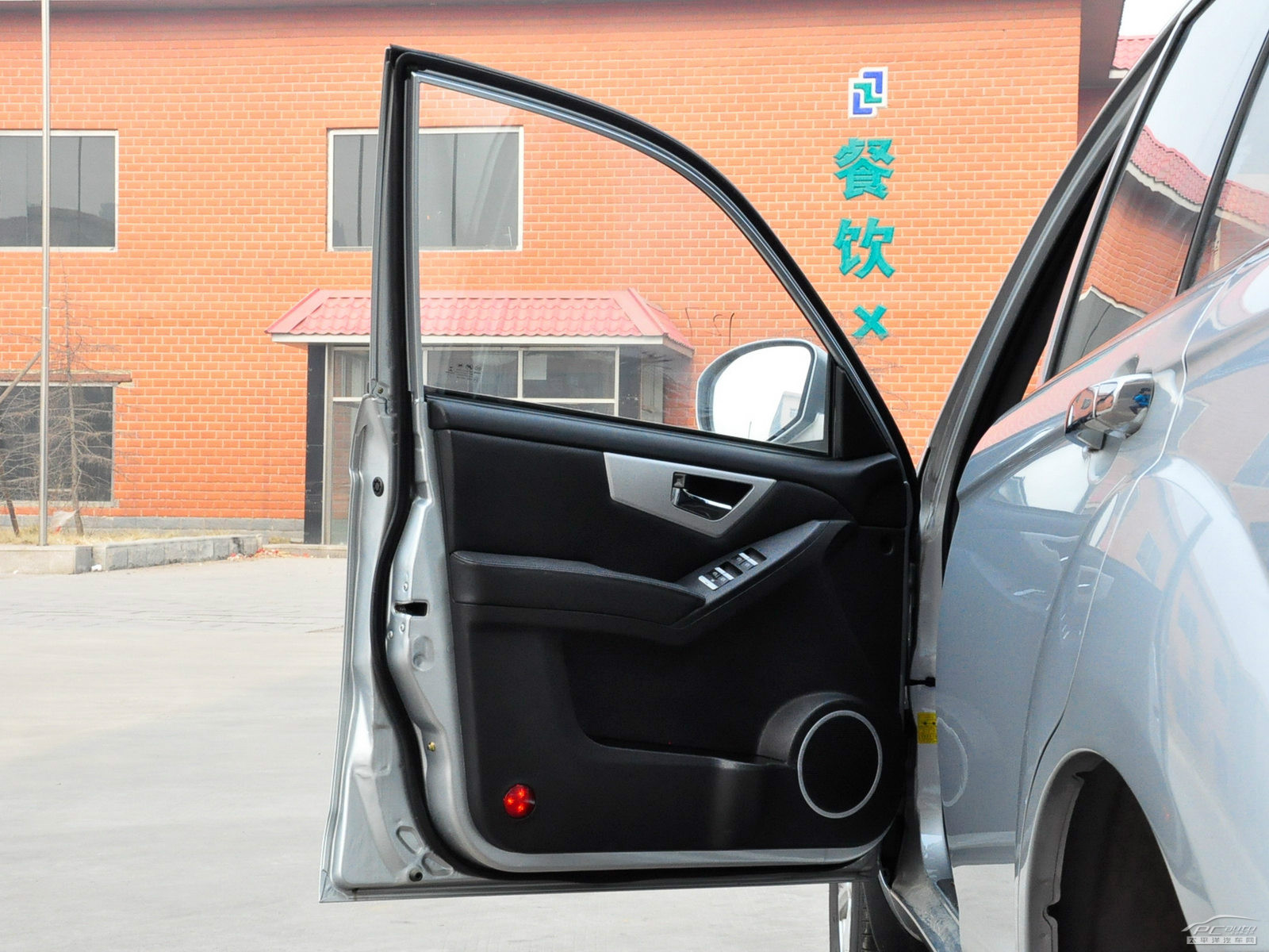 力帆X60內(nèi)飾高清大圖