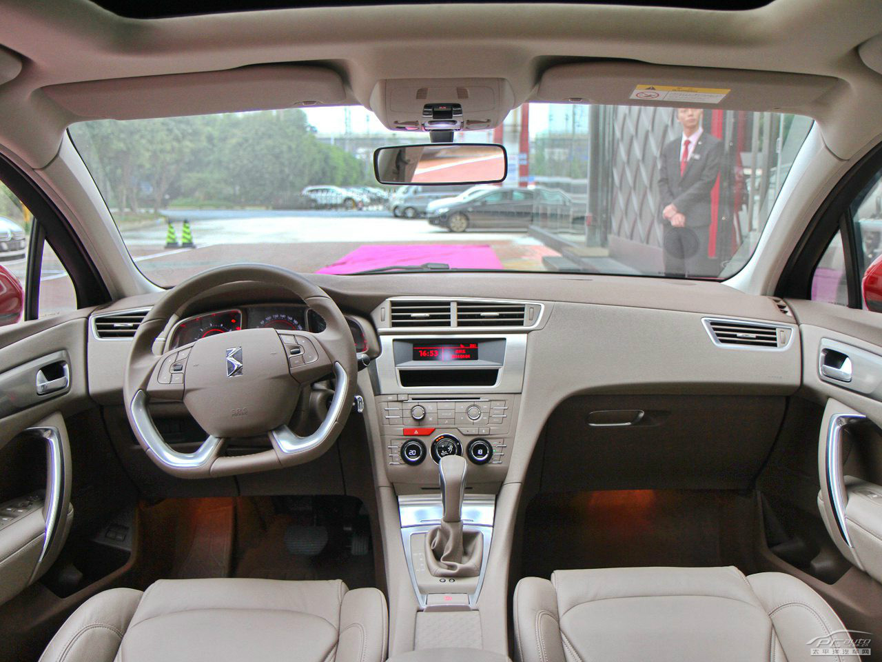 DS 5LS內(nèi)飾高清大圖