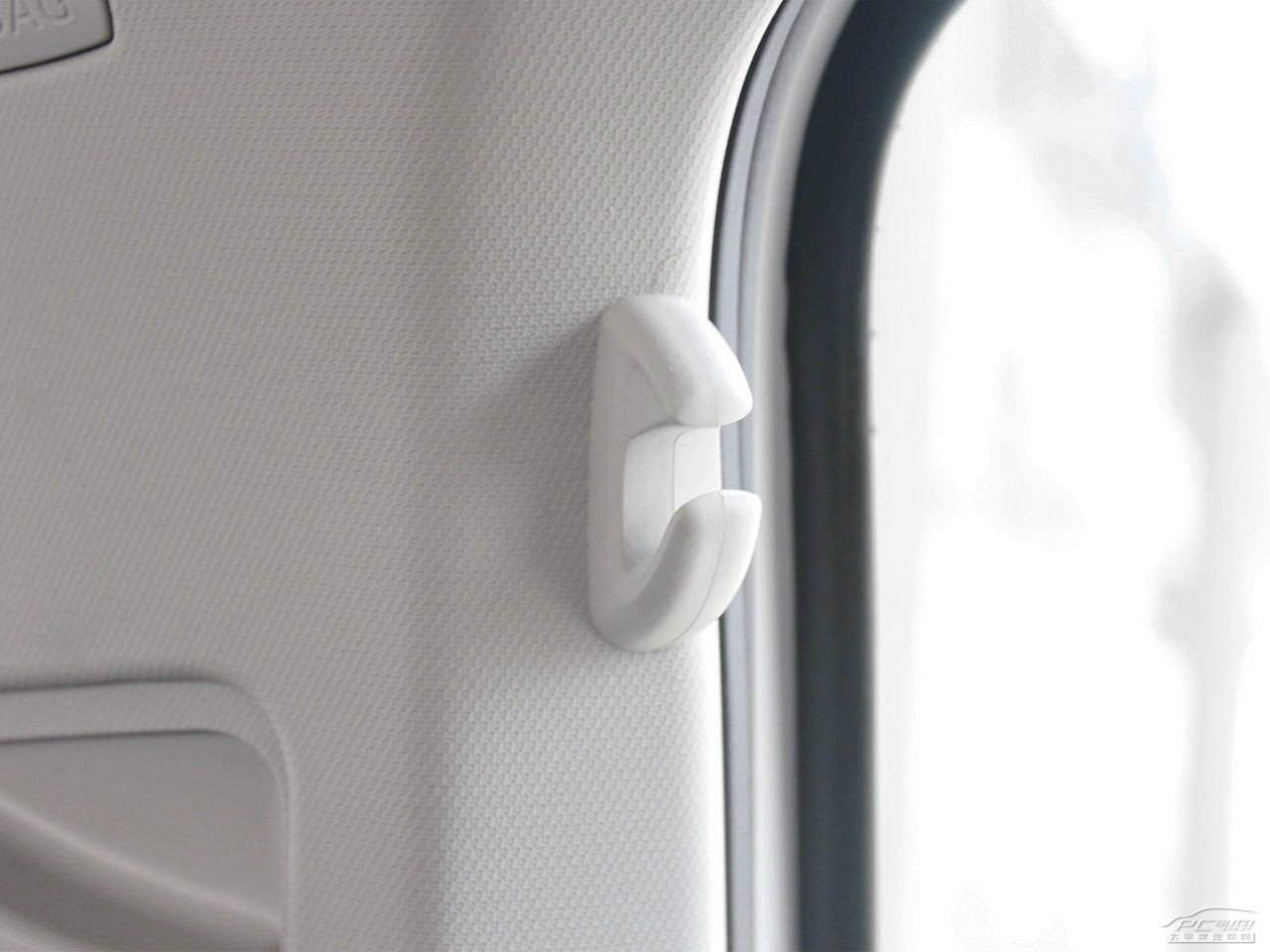 昕動內(nèi)飾高清大圖