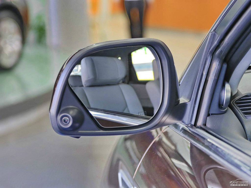 Kȼ{ǽݴ7 SUV܇^DƬ
