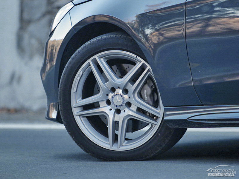 黑銅灰奔馳E級車身外觀圖片