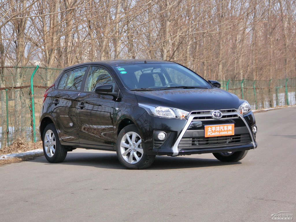 炫晶黑YARiS L 致炫整車(chē)外觀(guān)外觀(guān)圖片