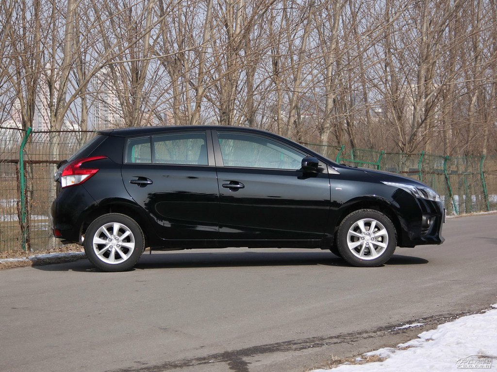 炫晶黑YARiS L 致炫整車外觀外觀圖片