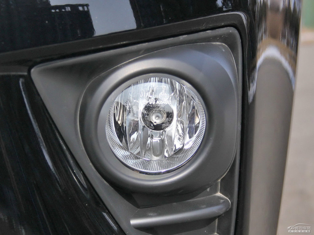 炫晶黑YARiS L 致炫車頭外觀圖片