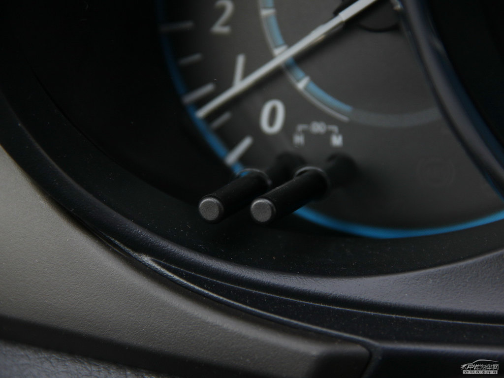 炫晶黑YARiS L 致炫中控內(nèi)飾圖片
