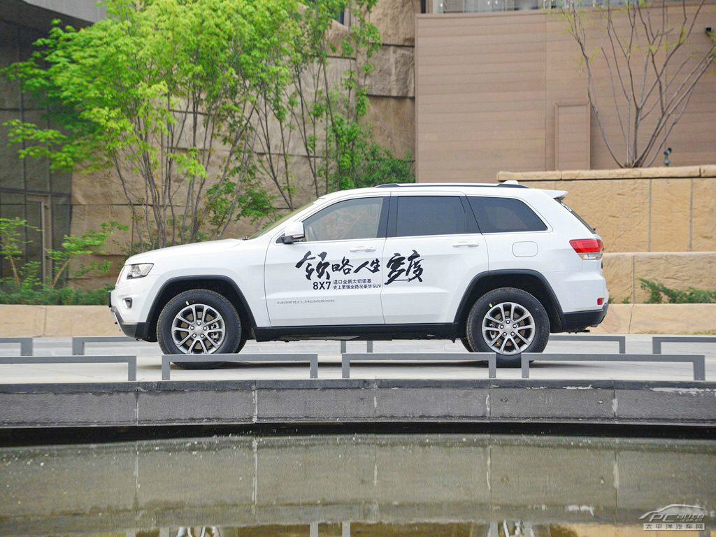 大切諾基外觀高清大圖