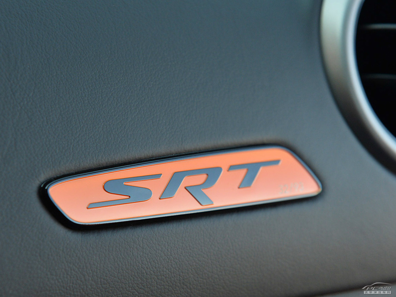 蝰蛇內(nèi)飾高清大圖