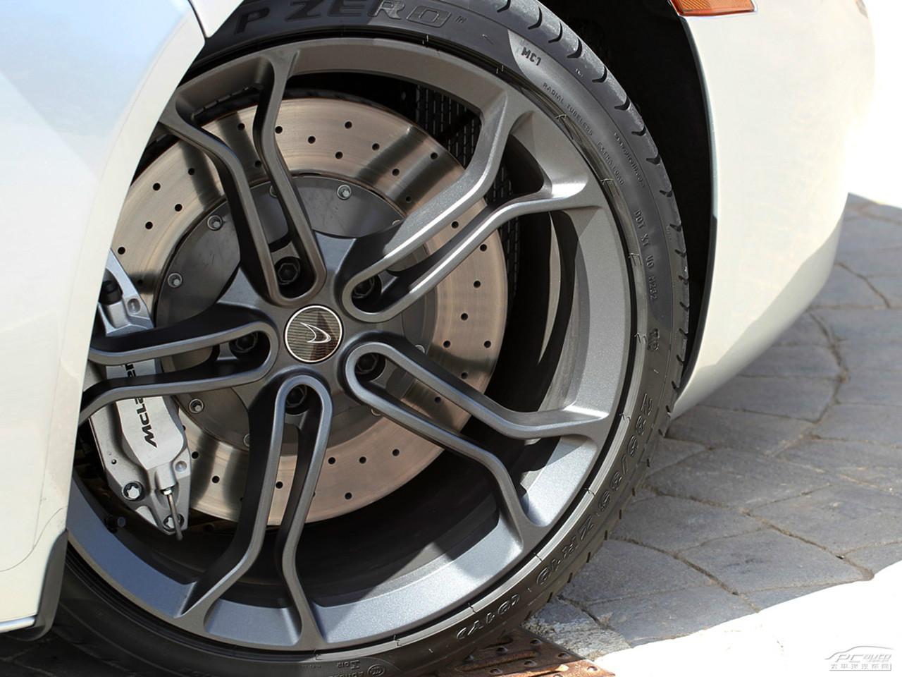 邁凱倫MP4-12C外觀高清大圖