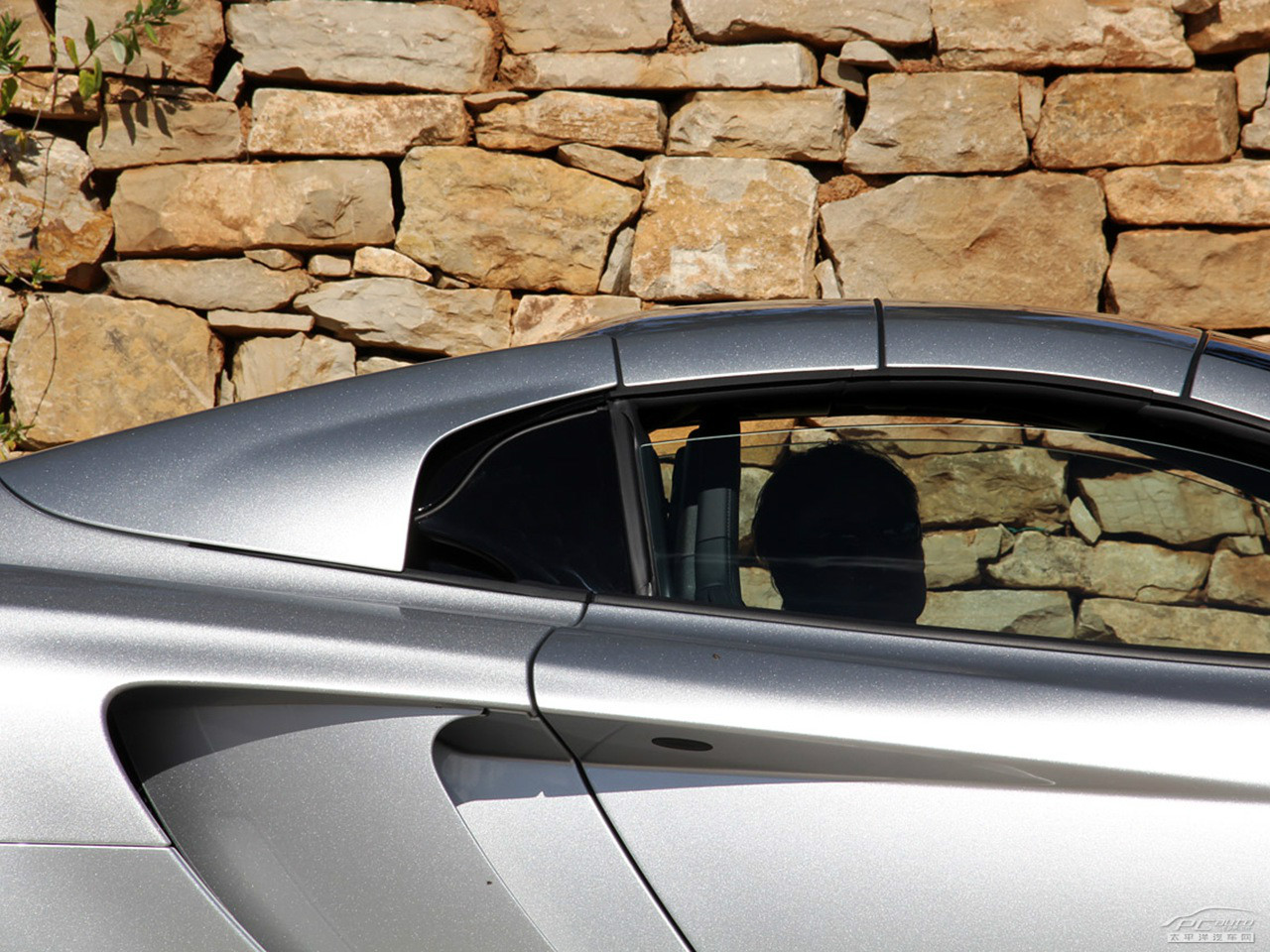 邁凱倫MP4-12C外觀高清大圖