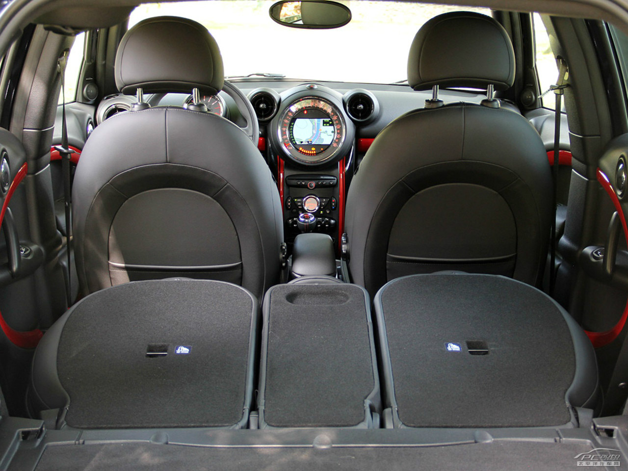 MINI JCW COUNTRYMAN空間高清大圖