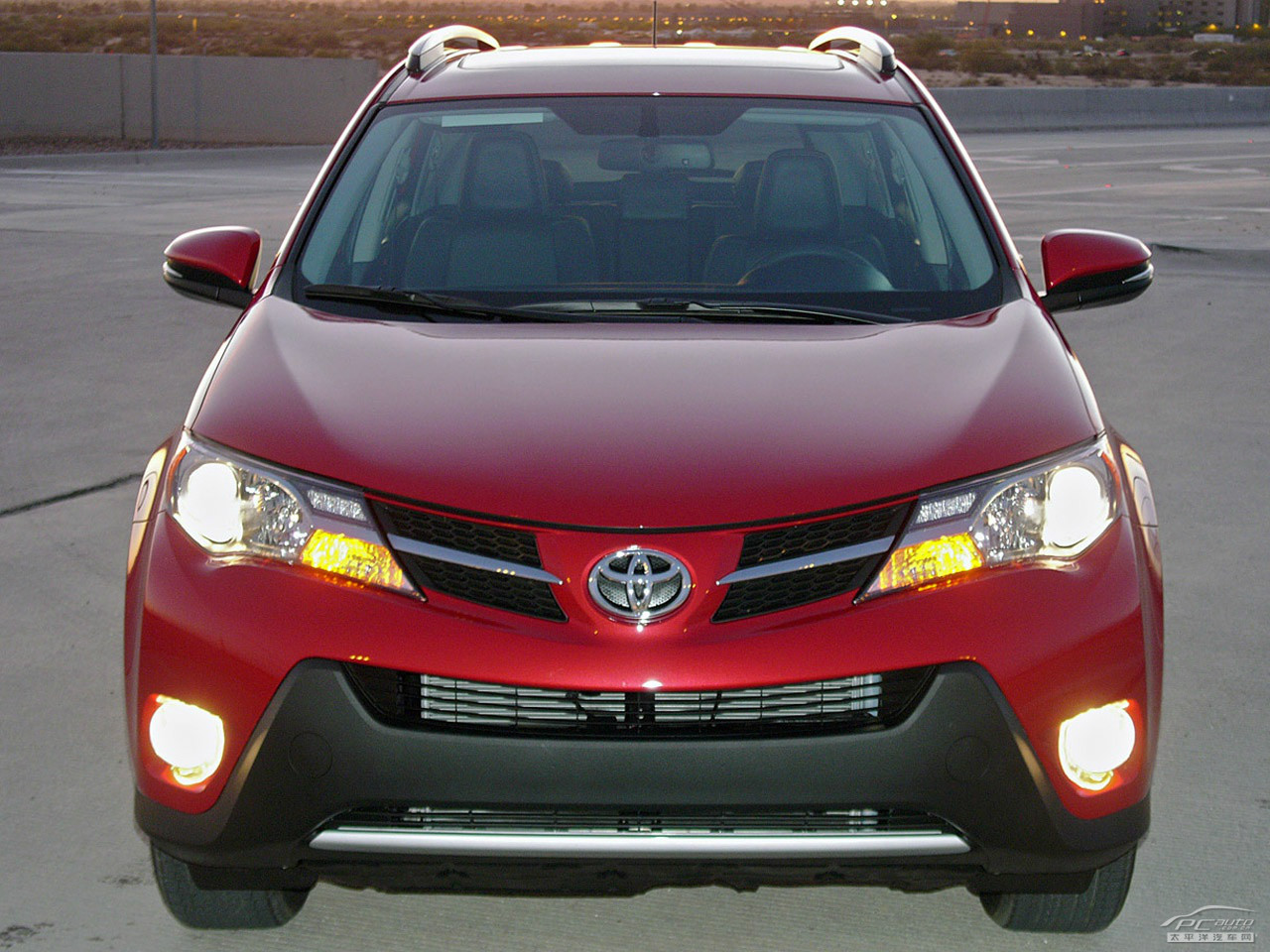 豐田RAV4(海外)內(nèi)飾高清大圖