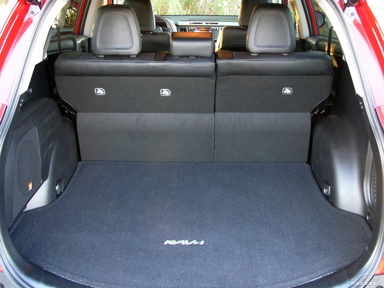 豐田RAV4(海外)空間高清大圖
