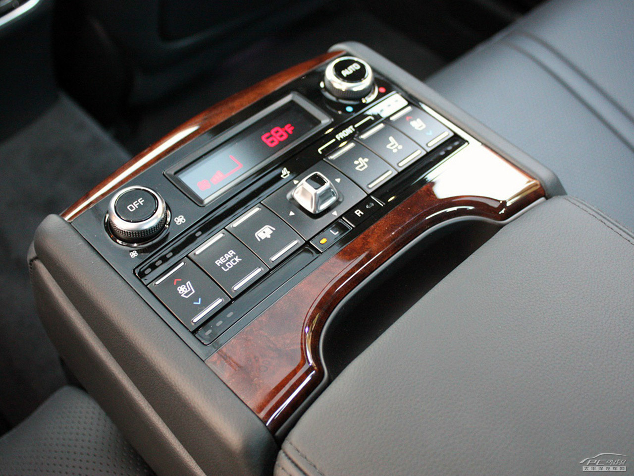 起亞K900內飾高清大圖