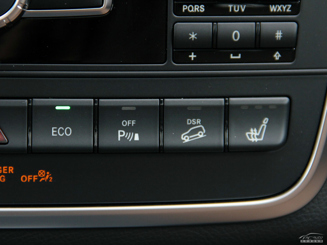 奔馳GLA(海外)內飾高清大圖