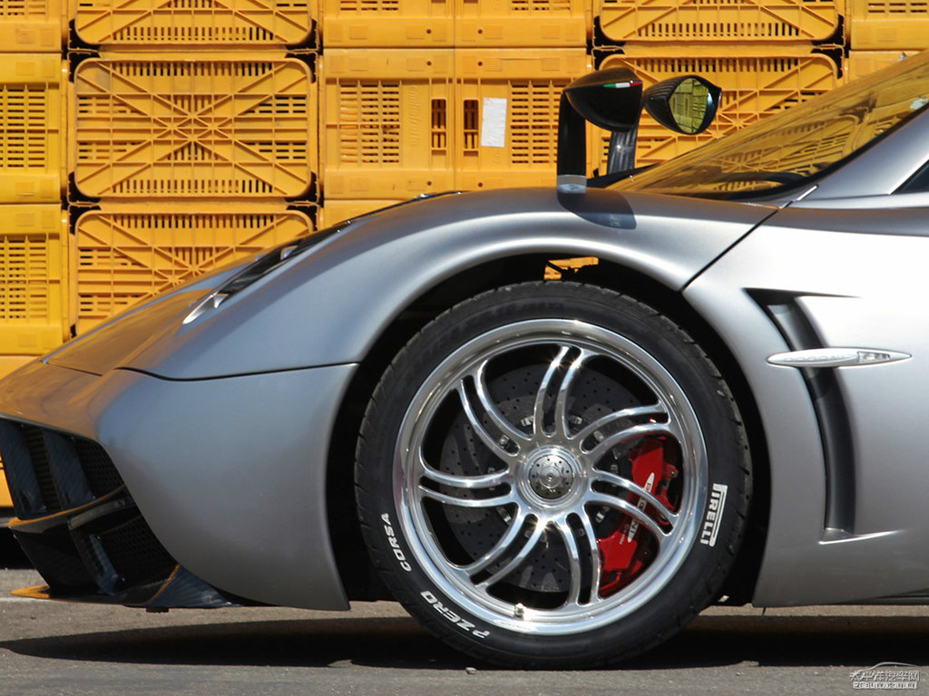Huayra܇^DƬ