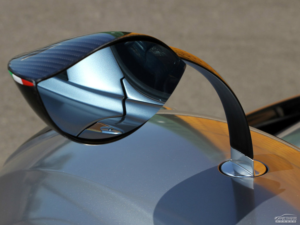 Huayra܇^DƬ
