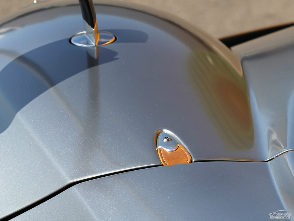 Huayra܇^DƬ