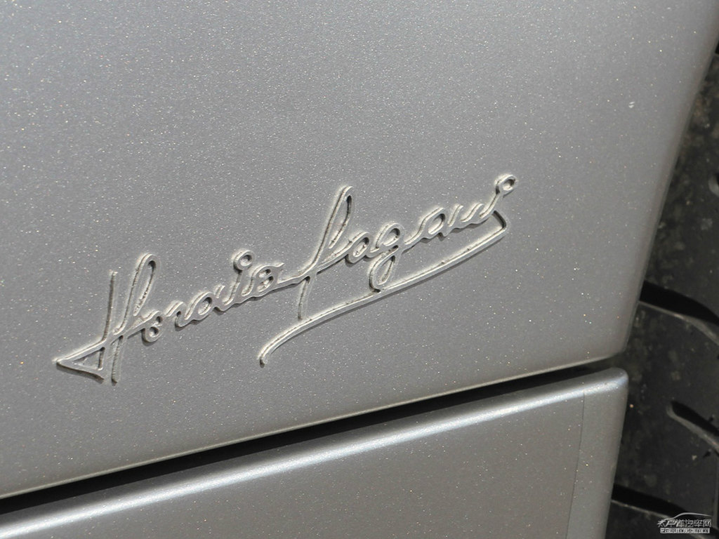 Huayra܇^DƬ