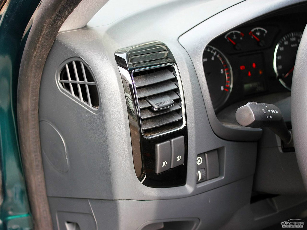 yɫL(fng)E5п؃(ni)DƬ