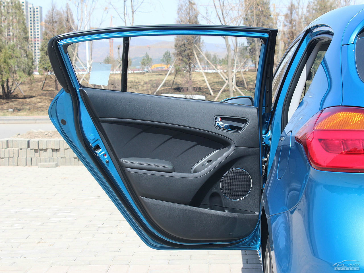 起亞K3S內(nèi)飾高清大圖