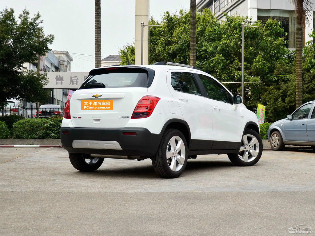 珍珠白創(chuàng)酷整車外觀外觀圖片