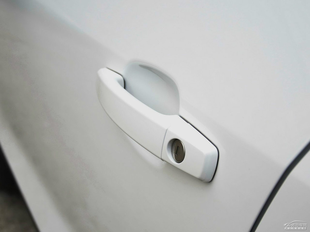 珍珠白創(chuàng)酷車身外觀圖片