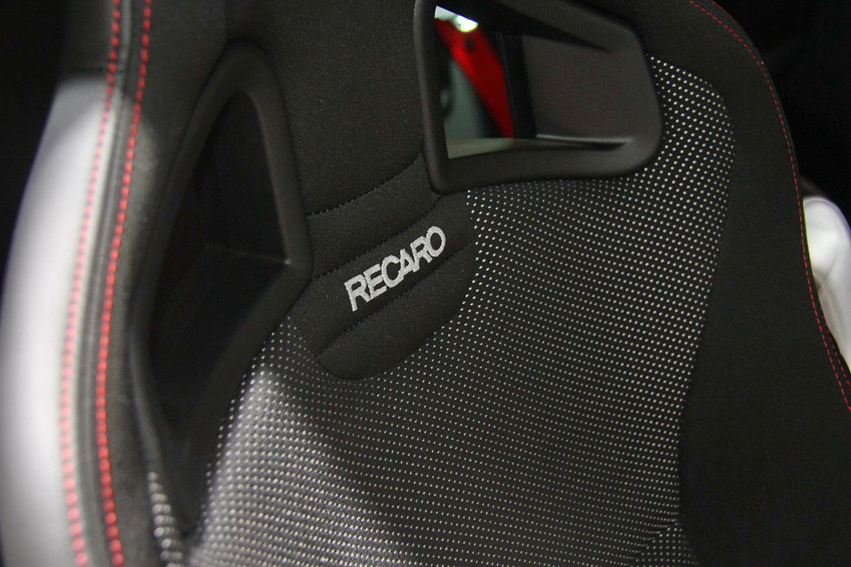 梅甘娜車展高清大圖