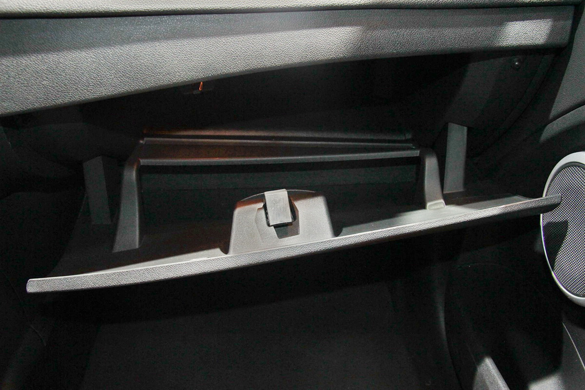 梅甘娜車展高清大圖