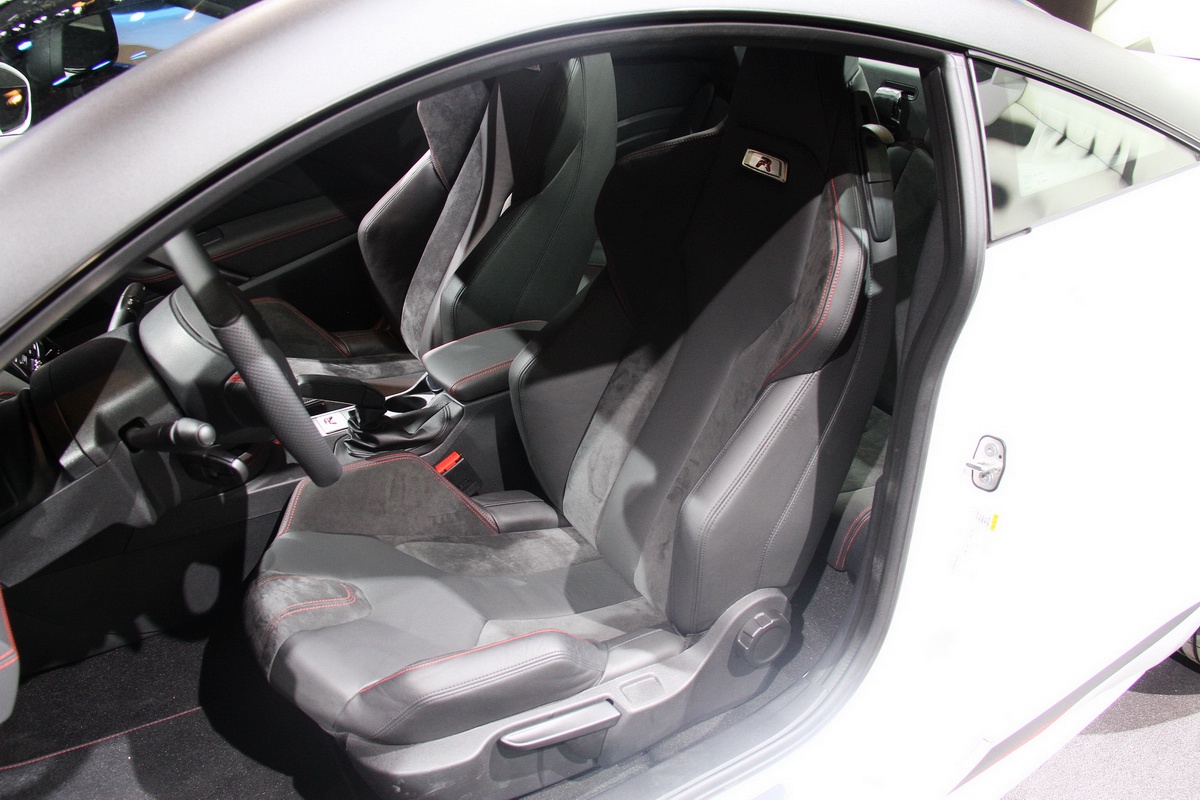 標(biāo)致RCZ車展高清大圖