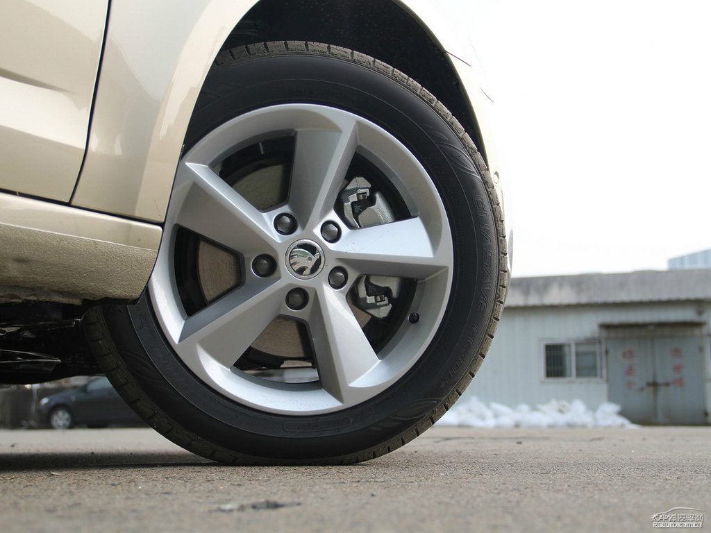 流光金明銳車身外觀圖片