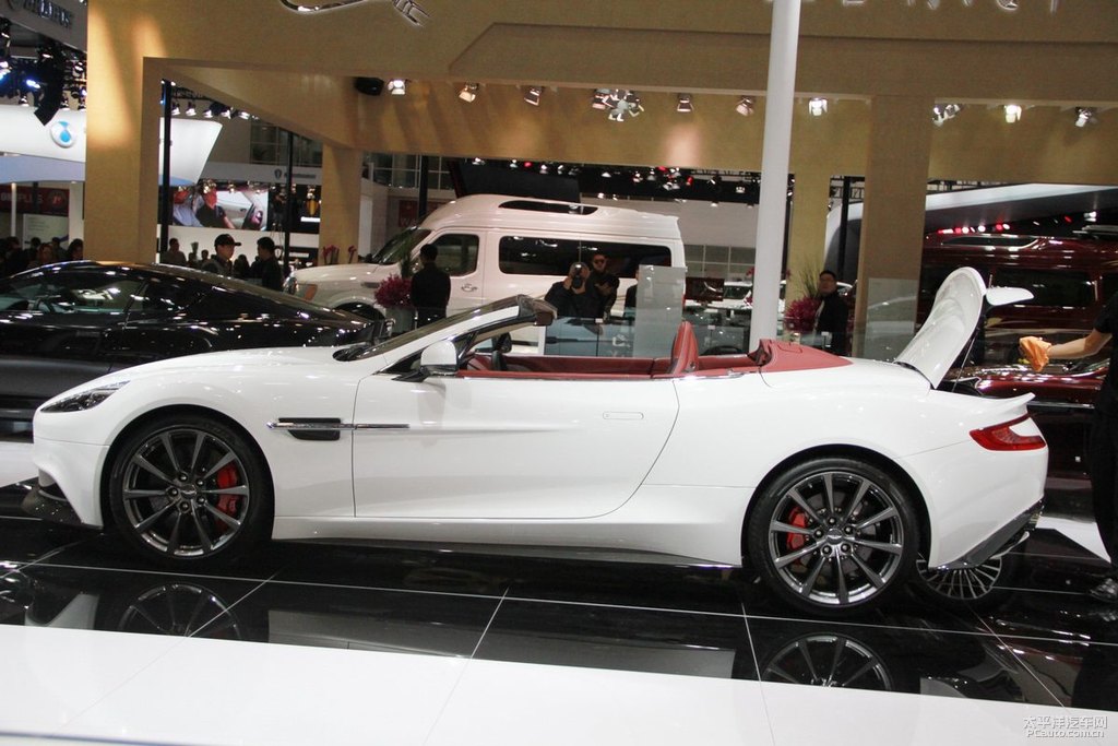 DB9DƬ