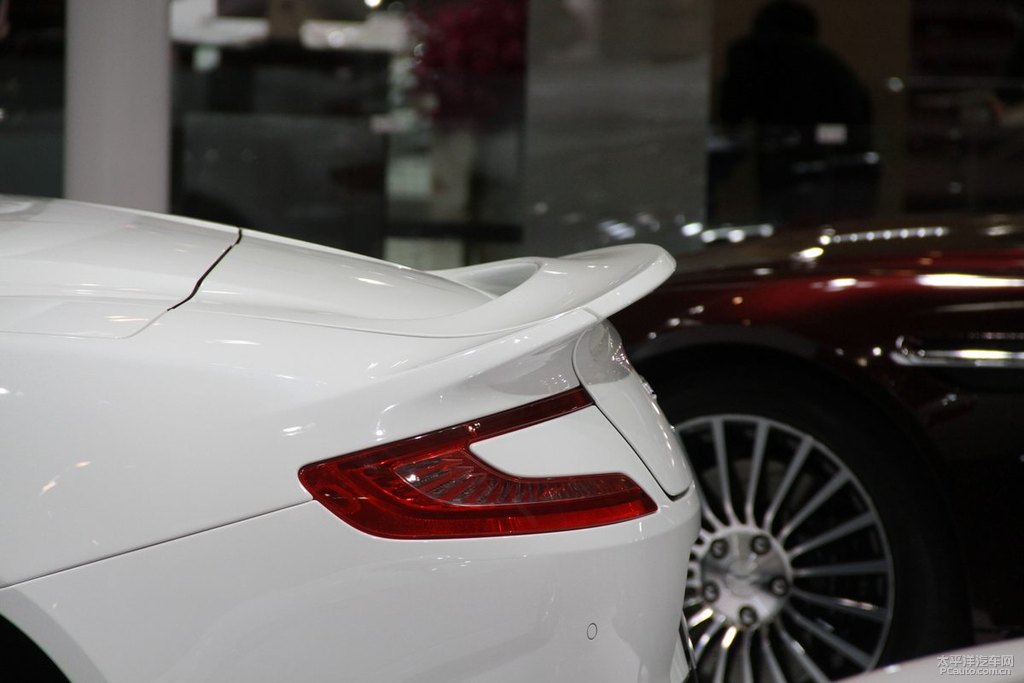DB9DƬ