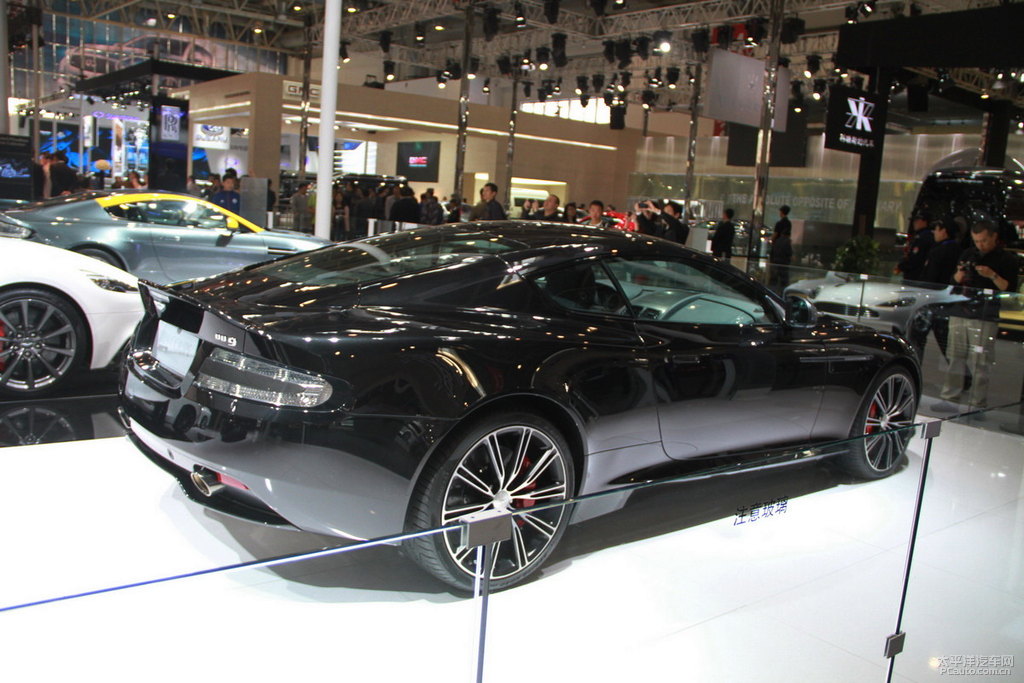 DB9DƬ