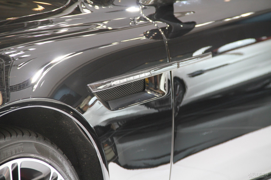 DB9DƬ