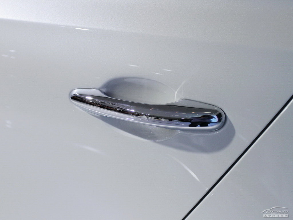 起亞K4外觀高清大圖