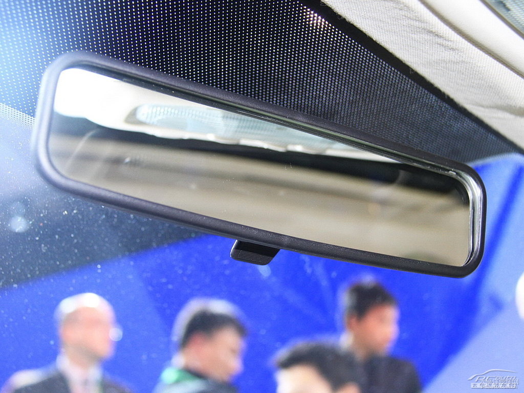 豪情棕福睿斯車廂內(nèi)飾圖片