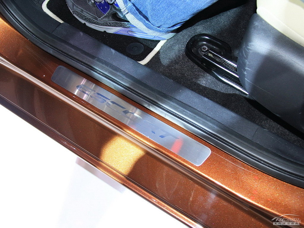 豪情棕福睿斯車廂內(nèi)飾圖片
