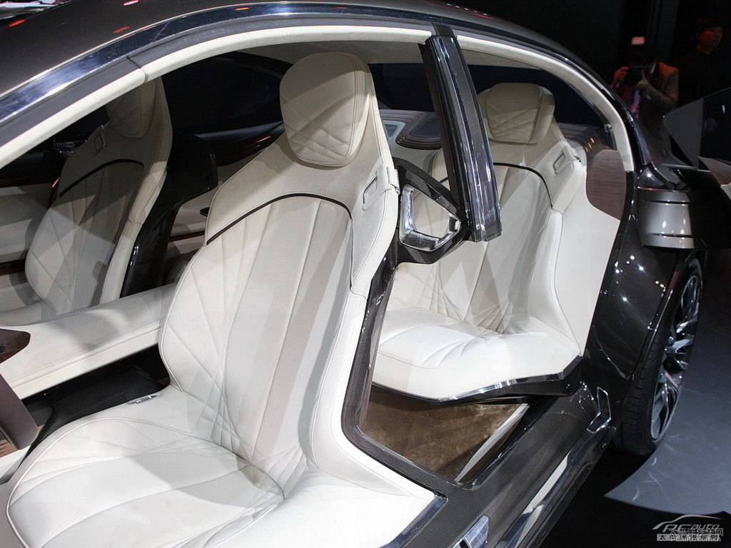 RVISION Future Luxury(ni)DƬ